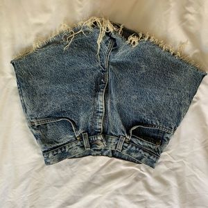 Levi’s High Waisted Jean Shorts!